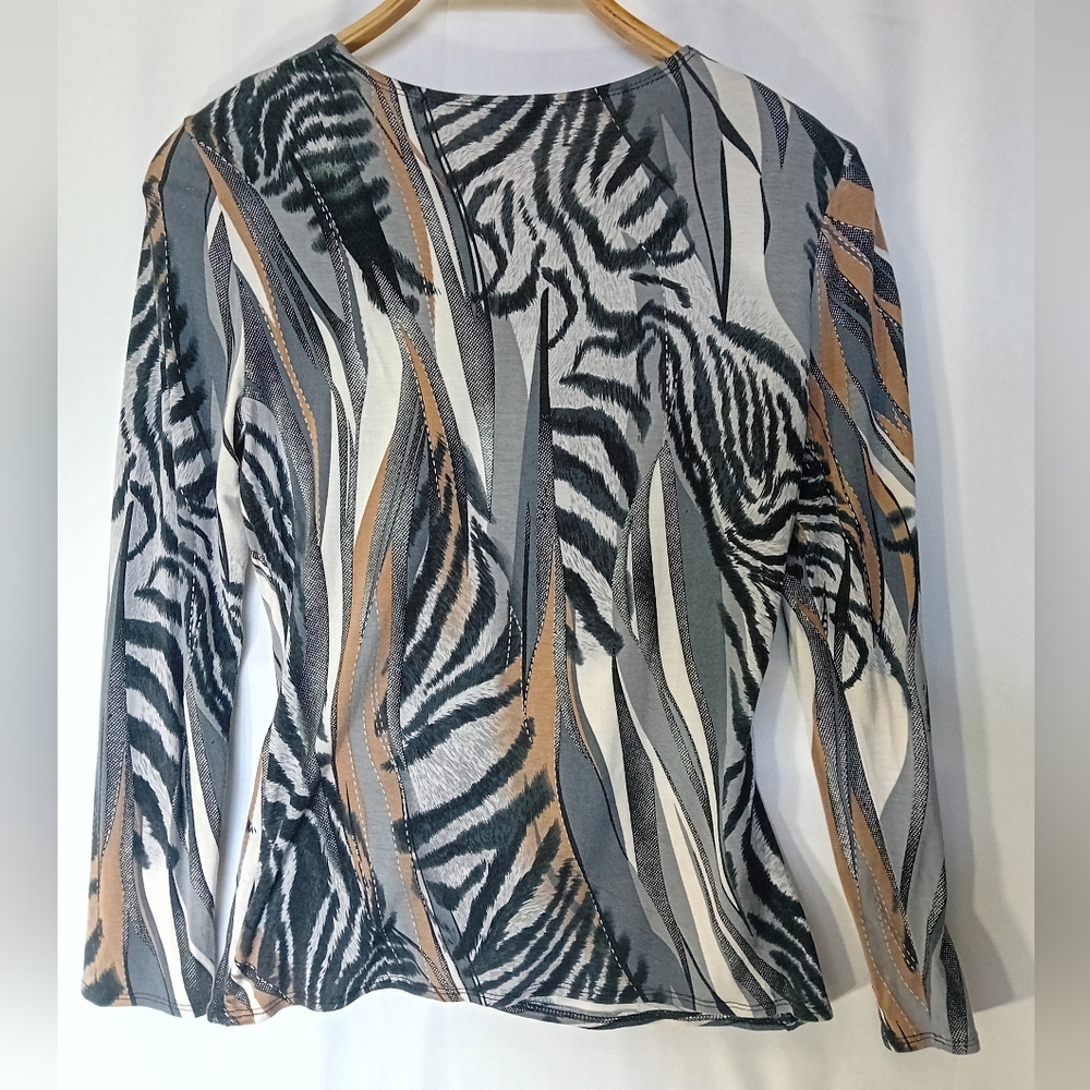Laura New York Animal Print Women's Top - Black, Gray, Brown - Picture 4 of 5